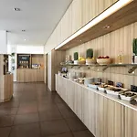 Novotel Lausanne Bussigny Отель 4*