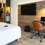 Novotel Lausanne Bussigny 4*