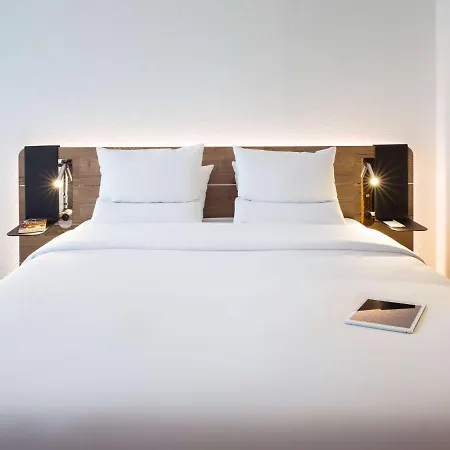 Novotel Lausanne Bussigny 4*