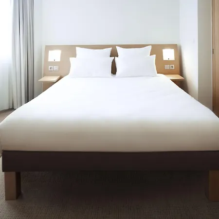 Novotel Lausanne Bussigny Отель Криссье