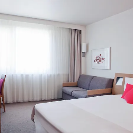 Отель Novotel Lausanne Bussigny Криссье