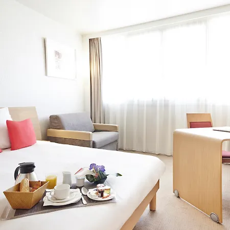 Novotel Lausanne Bussigny Криссье