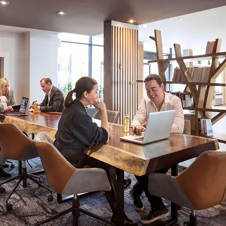Novotel Lausanne Bussigny Отель Криссье