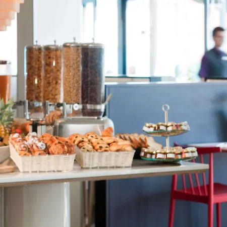 Отель Novotel Lausanne Bussigny Криссье