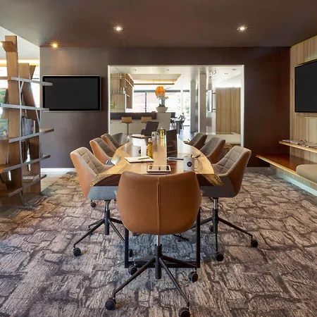 Отель Novotel Lausanne Bussigny