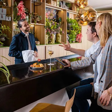 Novotel Lausanne Bussigny Отель