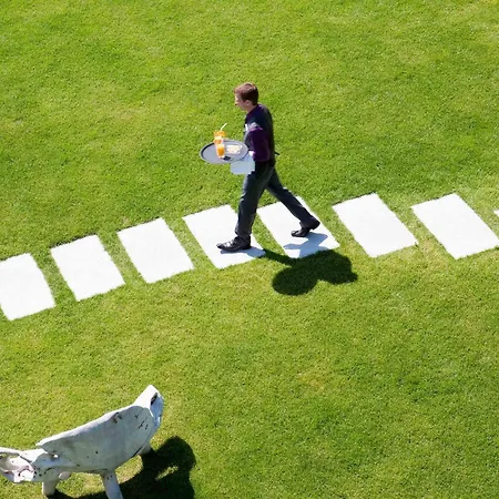 Novotel Lausanne Bussigny 4*