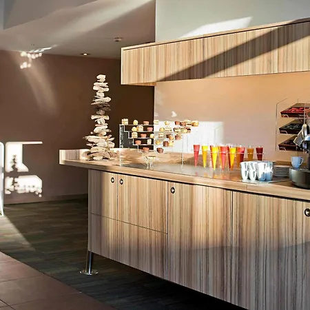 Hotel Novotel Lausanne Bussigny 4*