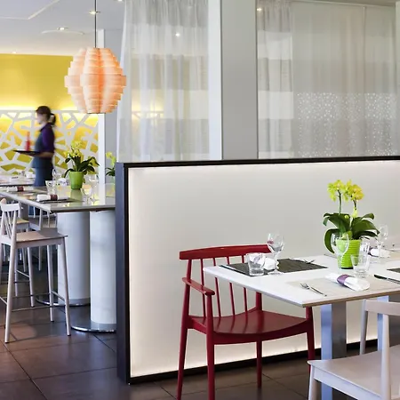 Hotel Novotel Lausanne Bussigny 4*