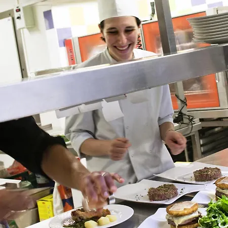 Ξενοδοχείο Novotel Lausanne Bussigny 4*