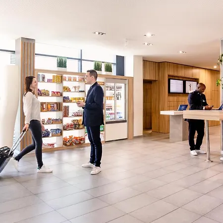 Novotel Lausanne Bussigny Отель 4*