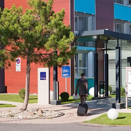 Novotel Lausanne Bussigny Отель Криссье