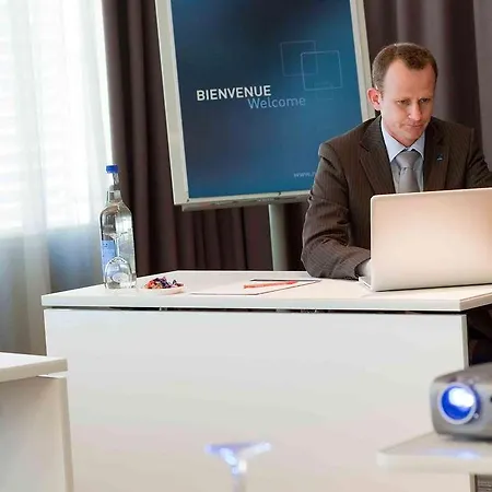 Hotel Novotel Lausanne Bussigny 4*