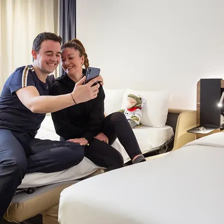 Novotel Lausanne Bussigny 4*