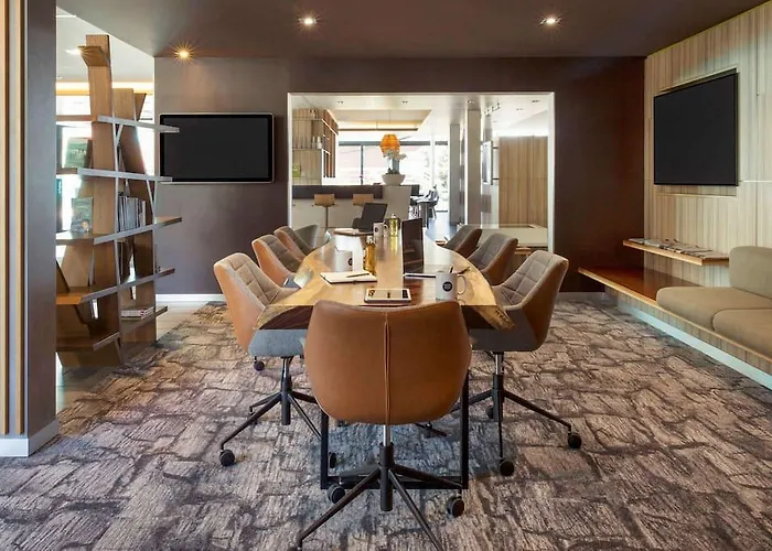 فندق نوفوتيل لوزان بوسيني