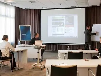 Novotel Lausanne Bussigny 4*