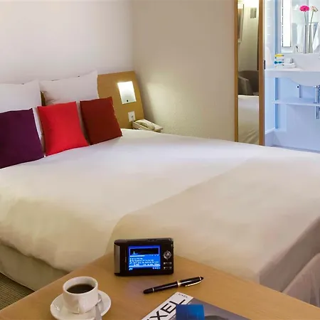 Novotel Lausanne Bussigny מלון 4*