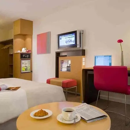 Novotel Lausanne Bussigny מלון 4*
