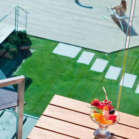 Hotell Novotel Lausanne Bussigny 4*