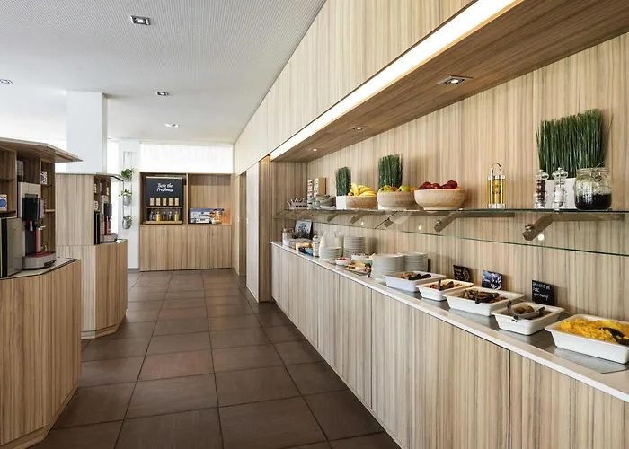 Novotel Lausanne Bussigny Hotell 4*