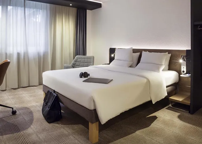 Hotell Novotel Lausanne Bussigny 4*